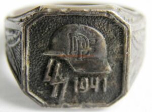 Waffen SS/ Anillo en Plata "800"